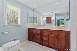 30 Fox Chase Ln, West Hartford, CT 06107 - Photo 19