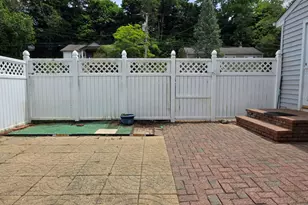 13 Berkshire Cir, Ansonia, CT 06401 - Photo 7