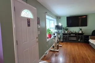 13 Berkshire Cir, Ansonia, CT 06401 - Photo 3