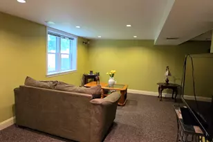 13 Berkshire Cir, Ansonia, CT 06401 - Photo 19
