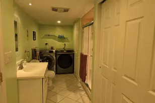 13 Berkshire Cir, Ansonia, CT 06401 - Photo 23