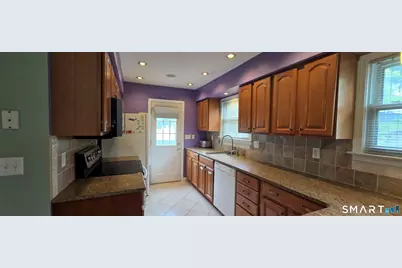 13 Berkshire Circle, Ansonia, CT 06401 - Photo 5