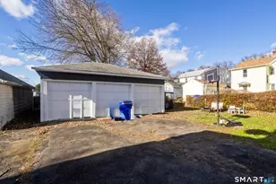 4 Columbus Ave, Enfield, CT 06082 - Photo 3
