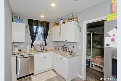 4 Columbus Avenue, Enfield, CT 06082 - Photo 9