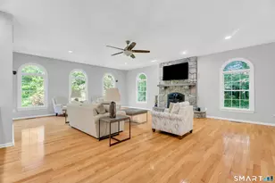 141 Putting Green Rd, Trumbull, CT 06611 - Photo 11