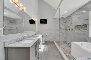 141 Putting Green Rd, Trumbull, CT 06611 - Photo 17