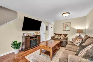 8 Countryside Ln, Middletown, CT 06457 - Photo 11