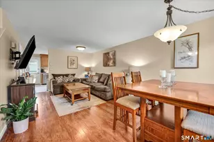 8 Countryside Ln, Middletown, CT 06457 - Photo 5