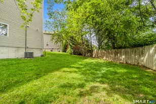 26 Miranda Ln, Stratford, CT 06615 - Photo 5