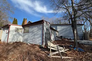 28 Pleasant Ave, East Haven, CT 06512 - Photo 9
