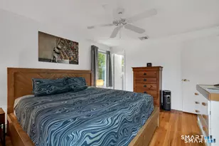 19 Robertson Dr, Hamden, CT 06518 - Photo 15