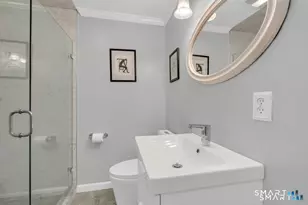 19 Robertson Dr, Hamden, CT 06518 - Photo 11