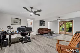 19 Robertson Dr, Hamden, CT 06518 - Photo 19