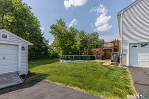 14 Hotchkiss Dr, Bristol, CT 06010 - Photo 3