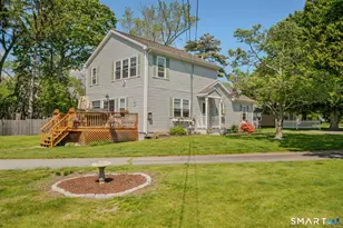 212R Shore Rd, Waterford, CT 06385 - Photo 3