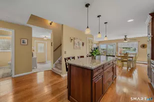 212R Shore Rd, Waterford, CT 06385 - Photo 13