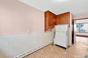 42 Bryan St, Waterbury, CT 06705 - Photo 11