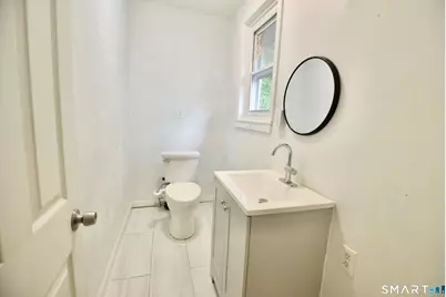 407 East Avenue, Bridgeport, CT 06610 - Photo 5