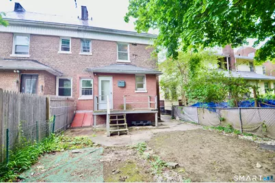407 East Avenue, Bridgeport, CT 06610 - Photo 23