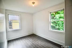 407 East Ave, Bridgeport, CT 06610 - Photo 13