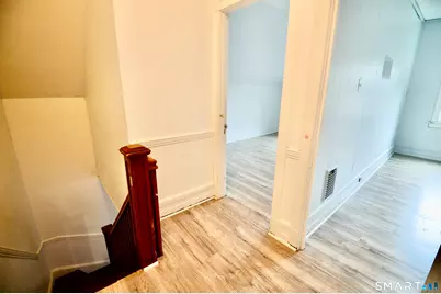 407 East Avenue, Bridgeport, CT 06610 - Photo 17