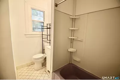 407 East Avenue, Bridgeport, CT 06610 - Photo 9