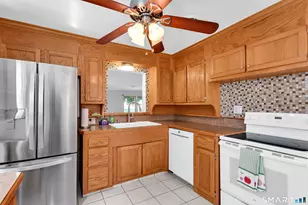 33 Dorothy Rd, East Hartford, CT 06118 - Photo 15