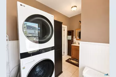 27 Milk Street, Meriden, CT 06451 - Photo 5