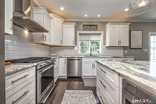 184 Wls Vw Rd, Shelton, CT 06484 - Photo 13