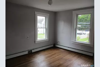 105 Woodstock Avenue, Putnam, CT 06260 - Photo 9