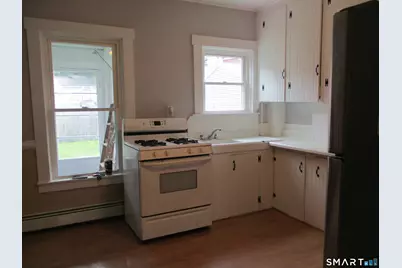 105 Woodstock Avenue, Putnam, CT 06260 - Photo 3