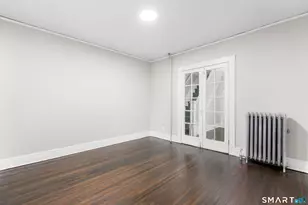 241 Oak St, Manchester, CT 06040 - Photo 9