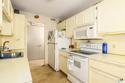 502 Heritage Village #A, Southbury, CT 06488 - Photo 5