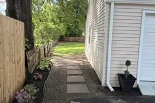 66 Middle Dr, East Hartford, CT 06118 - Photo 15
