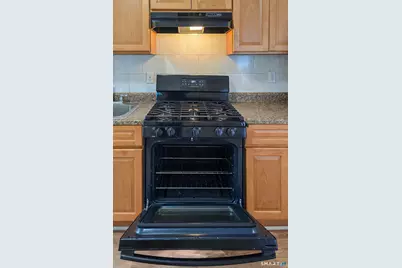 395 Woodland Street, Hartford, CT 06112 - Photo 9