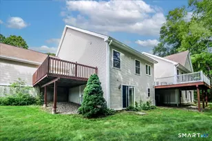 172 Summerfield Gardens, Shelton, CT 06484 - Photo 3