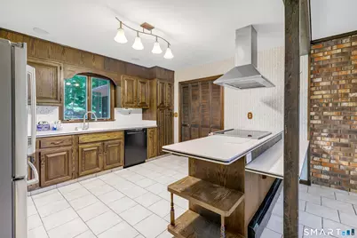 40 Owl Hill Trail, Trumbull, CT 06611 - Photo 11