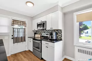 14 Roxbury Rd, East Hartford, CT 06118 - Photo 5