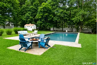 22 Sturges Commons, Westport, CT 06880 - Photo 3