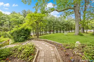 1067 Litchfield Turnpike, New Hartford, CT 06057 - Photo 3