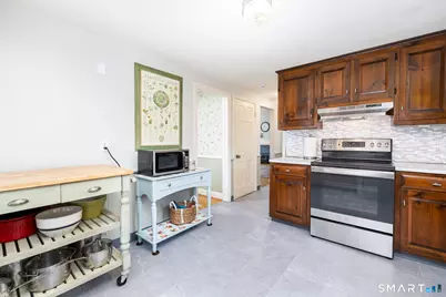 17 Alexander Drive, East Hartford, CT 06118 - Photo 9
