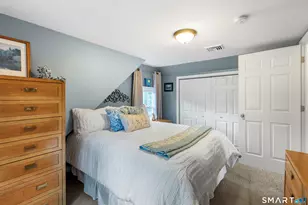 22 Rowe Pl, Bristol, CT 06010 - Photo 21