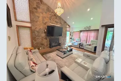 109 Spruce Drive, Naugatuck, CT 06770 - Photo 9