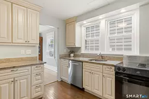 31 Puritan Ln, Stamford, CT 06906 - Photo 7
