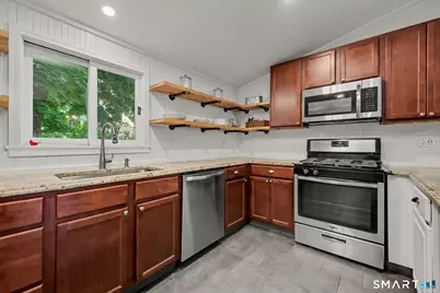 8 Wildmere Lane, Norwalk, CT 06851 - Photo 5