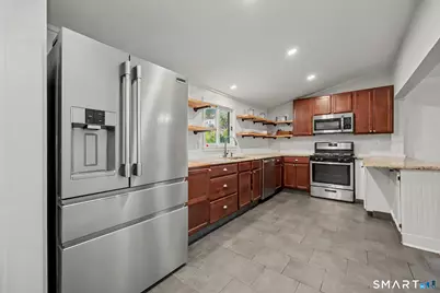 8 Wildmere Lane, Norwalk, CT 06851 - Photo 7
