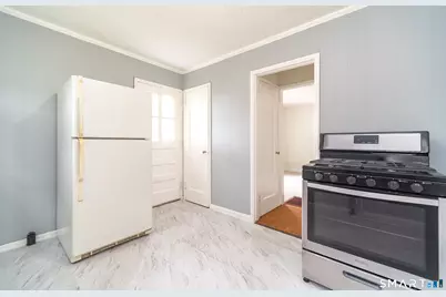 15 South Court, Meriden, CT 06450 - Photo 11