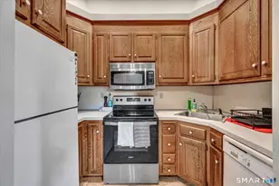 18 Grantham Rd, Wallingford, CT 06492 - Photo 35