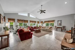18 Grantham Rd, Wallingford, CT 06492 - Photo 5