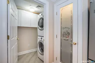 237 Fern St, West Hartford, CT 06119 - Photo 9
